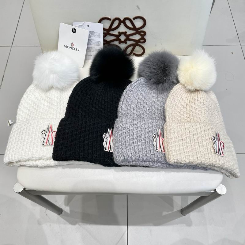 Moncler hat 090722